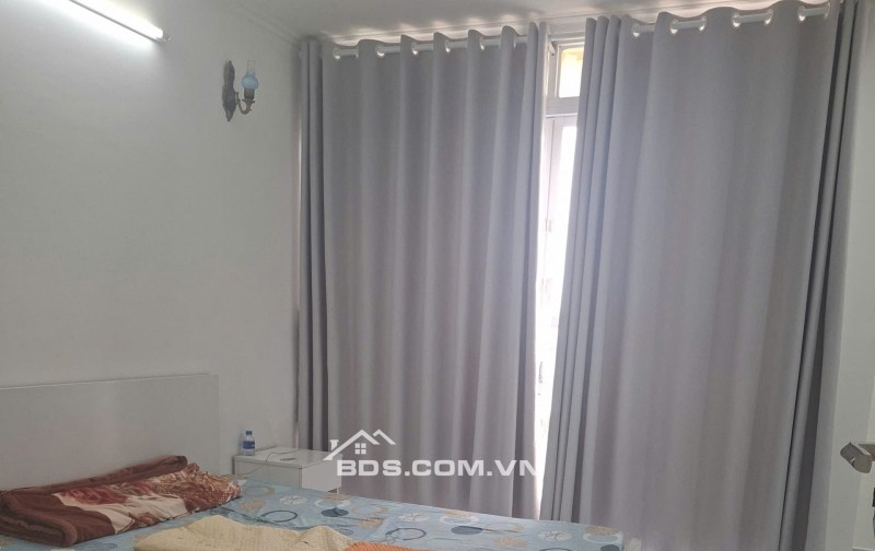 Cho thuê căn hộ Petroland, phường Bình Trưng. Căn 2PN/2TL, có nội thất.